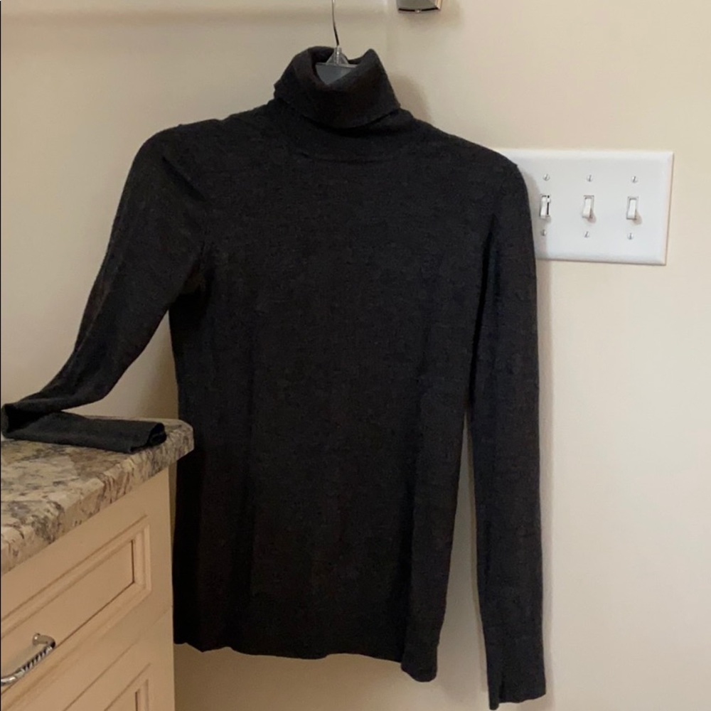 Gray cashmere turtleneck